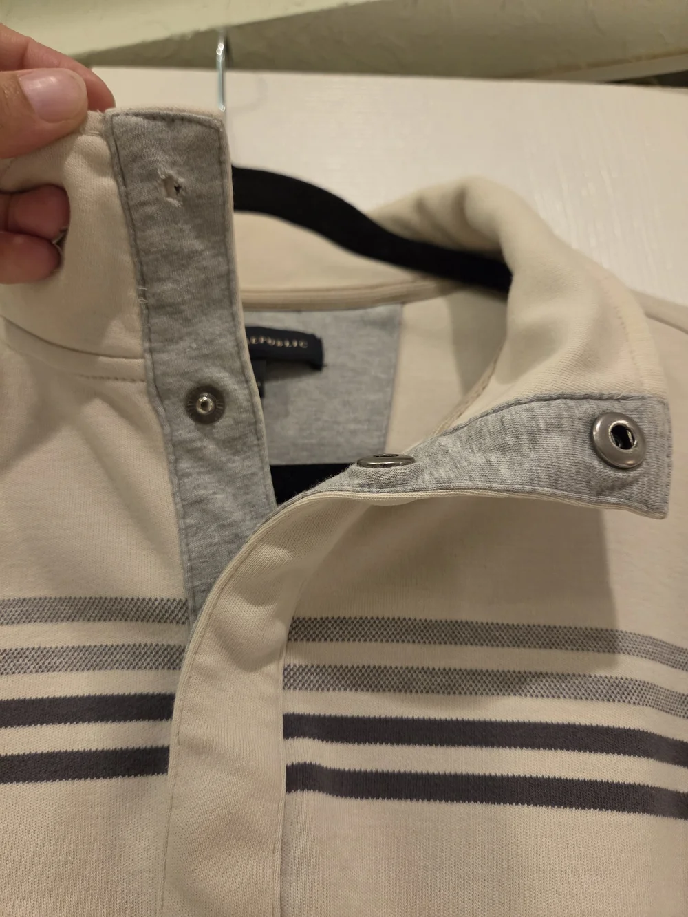 Banana Republic Cream Long Sleeve Polo with Gray Chest Stripes Mens Large